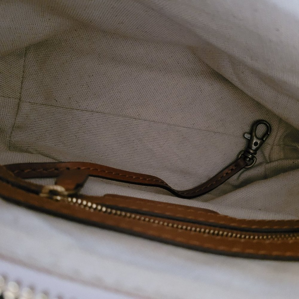 Michael Kors.  Handbag/Tote. Cream/Gold. Small. - Picture 8 of 11